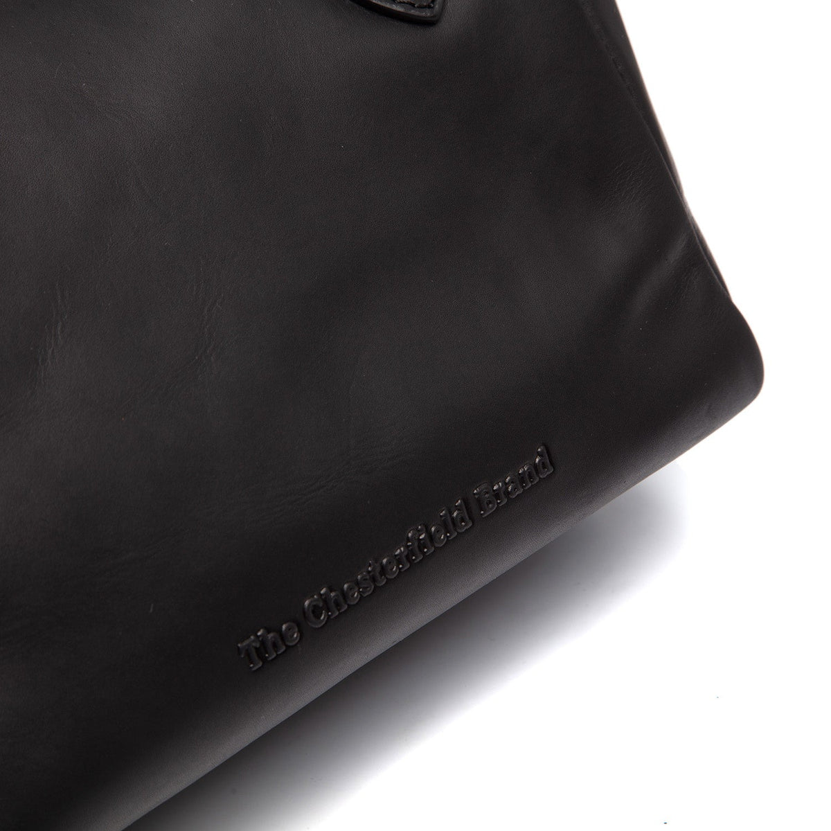 
Chili Full-Grain Leather Handbag - Lateral Side Profile View Showing Sleeve Cut & Athletic Taper Fit