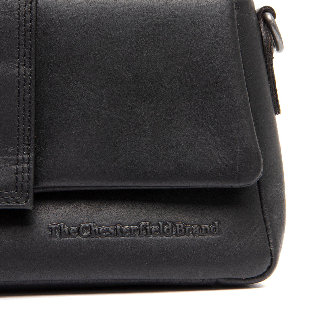 
Solid Antique Brass Hardware & Heavy-Duty Dual Zipper Detail on Clifden Full-Grain Leather Shoulder Bag